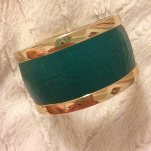 Green & Gold Holiday Bangle